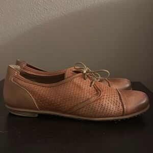 Taos leather woven oxfords